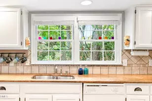 7810 Vauxhill Dr, Raleigh, NC 27615 - Photo 31