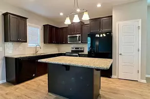 134 W Lumber Ct, Clayton, NC 27520 - Photo 3