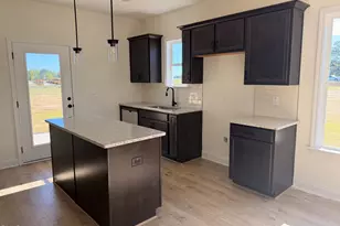 87 Sundrops Trl, Dunn, NC 28334 - Photo 3