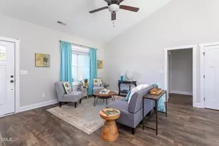 101 Briarwood Ct, Louisburg, NC 27549 - Photo 3