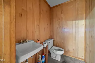 808 E Parker Street, Graham, NC 27253 - Photo 15