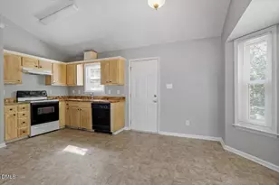 104 S Woodstone Dr, Archer Lodge, NC 27527 - Photo 17