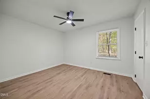 9909 Leslie Dr, Chapel Hill, NC 27516 - Photo 21