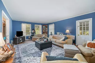 303 W Dolphin St, Siler City, NC 27344 - Photo 9