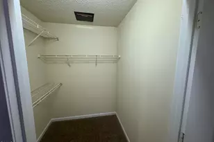 2511 Huntscroft Ln, Raleigh, NC 27617 - Photo 9