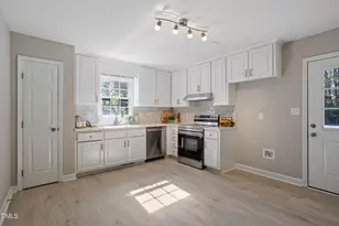 318 Apple St, Creedmoor, NC 27522 - Photo 5