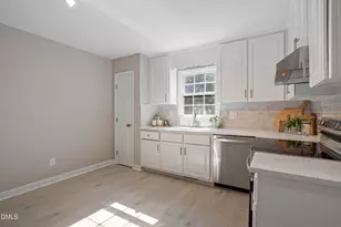 318 Apple St, Creedmoor, NC 27522 - Photo 7