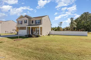 22 Eason Farm Dr, Zebulon, NC 27597 - Photo 3