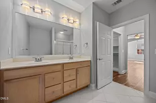 10410 Rosegate Ct, Raleigh, NC 27617 - Photo 29