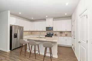 1007 Depot Dr, Durham, NC 27703 - Photo 9