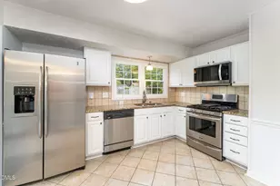 213 Rivenoak Dr, Fayetteville, NC 28303 - Photo 15