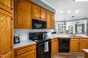 7508 Hazelhurst Cir, Apex, NC 27502 - Photo 13