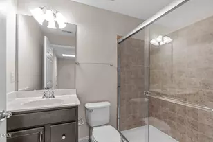 10410 Sablewood Dr, Raleigh, NC 27617 - Photo 33