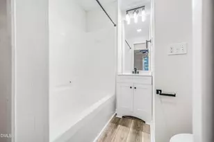 201 Howell St, Chapel Hill, NC 27514 - Photo 9