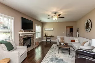 742 Adams Point Dr, Garner, NC 27529 - Photo 9