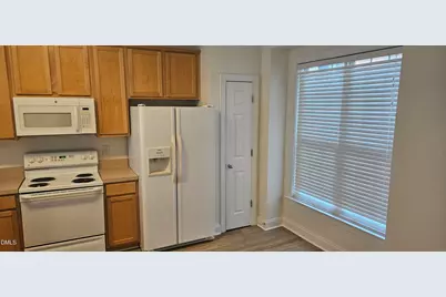 138 W Savannah Ridge Road, Holly Springs, NC 27540 - Photo 7