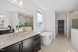 900 Timber Mist Ct, Cary, NC 27519 - Photo 23