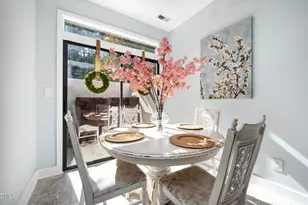 2 Vauxhall Pl, Chapel Hill, NC 27517 - Photo 7