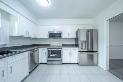 6901 Saxby Court, Raleigh, NC 27613 - Photo 7