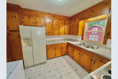 105 Sunset Circle, Henderson, NC 27536 - Photo 7