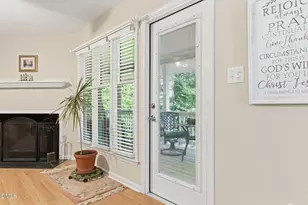 2831 Edridge Ct, Raleigh, NC 27612 - Photo 25