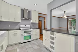 507 Holtz Ln, Cary, NC 27511 - Photo 11