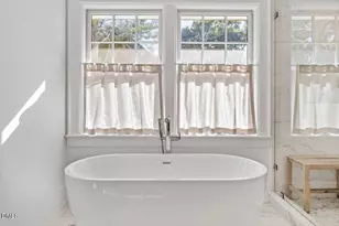 1015 Harvey St, Raleigh, NC 27608 - Photo 43