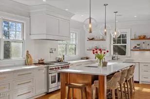 1015 Harvey St, Raleigh, NC 27608 - Photo 15