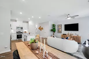 8813 Malmesbury Ln, Raleigh, NC 27616 - Photo 9