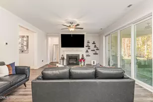 300 W Amber Oak Dr, Selma, NC 27576 - Photo 5