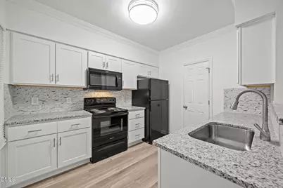 405 Thyme Place, Raleigh, NC 27609 - Photo 5