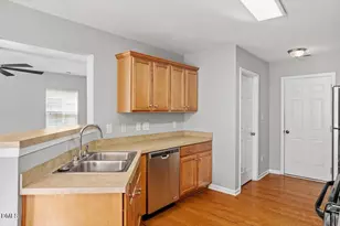 1034 Statler Dr, Durham, NC 27703 - Photo 9