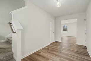 30 E Emily Gardens Dr, Selma, NC 27576 - Photo 5