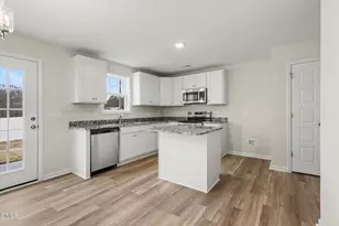 30 E Emily Gardens Dr, Selma, NC 27576 - Photo 11