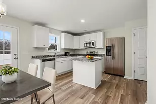 30 E Emily Gardens Dr, Selma, NC 27576 - Photo 13