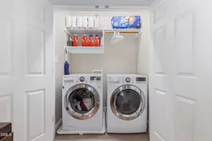 1120 Parkridge Ln, Raleigh, NC 27605 - Photo 33