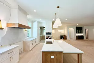 6832 Greystone Dr, Raleigh, NC 27615 - Photo 9