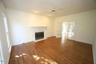 725 Little Leaf Ct, Holly Springs, NC 27540 - Photo 7