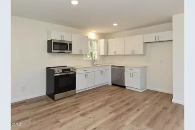 939 Cheves Road, Zebulon, NC 27597 - Photo 5