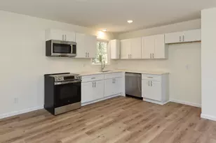 939 Cheves Rd, Zebulon, NC 27597 - Photo 5