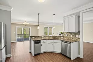 110 Lexington Ave, Zebulon, NC 27597 - Photo 9