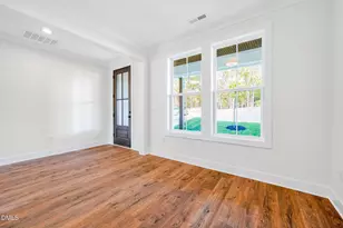 209 W Maple Ave, Holly Springs, NC 27540 - Photo 7