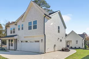 209 W Maple Ave, Holly Springs, NC 27540 - Photo 3