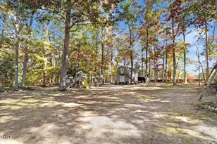 5014 Country Day Dr, Zebulon, NC 27597 - Photo 9