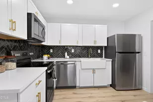 800 Plentywood Ct, Raleigh, NC 27615 - Photo 17