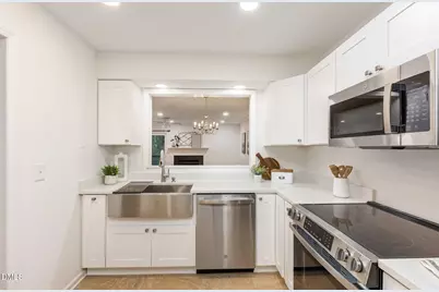 403 Broad Leaf Circle, Raleigh, NC 27613 - Photo 7