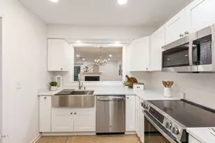 403 Broad Leaf Cir, Raleigh, NC 27613 - Photo 7