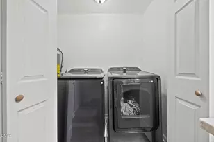 200 S 11th St, Erwin, NC 28339 - Photo 7