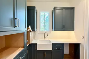 1718 Piccadilly Ln, Raleigh, NC 27608 - Photo 17