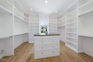 1718 Piccadilly Ln, Raleigh, NC 27608 - Photo 25
